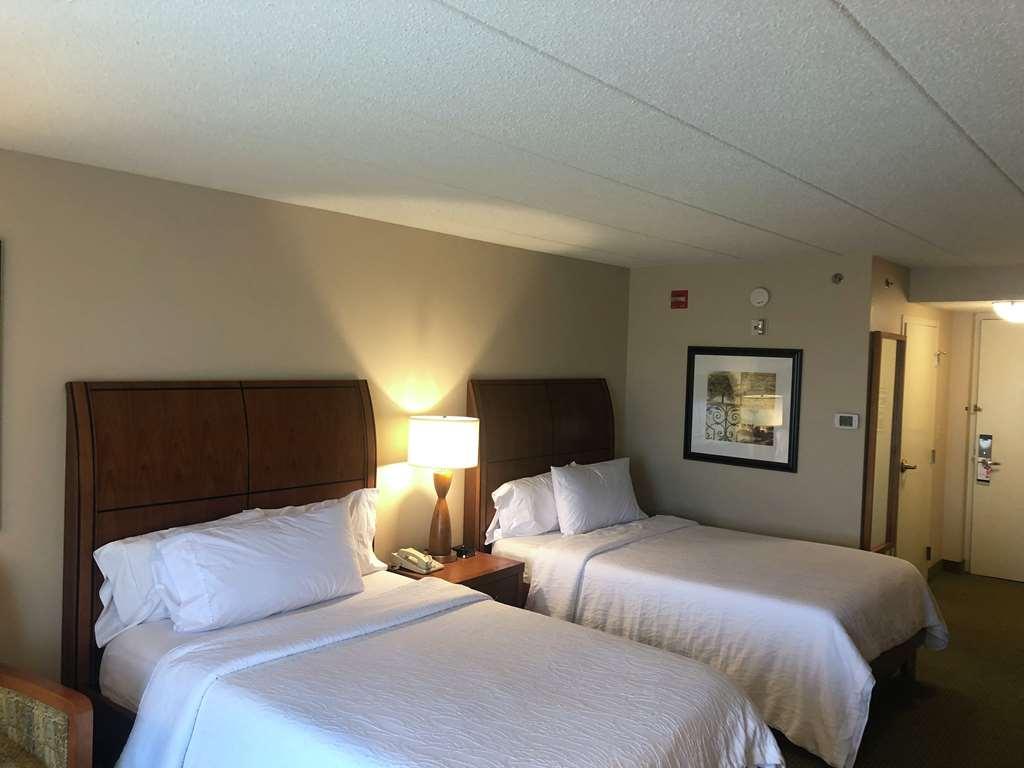 Hilton Garden Inn Addison Oda fotoğraf