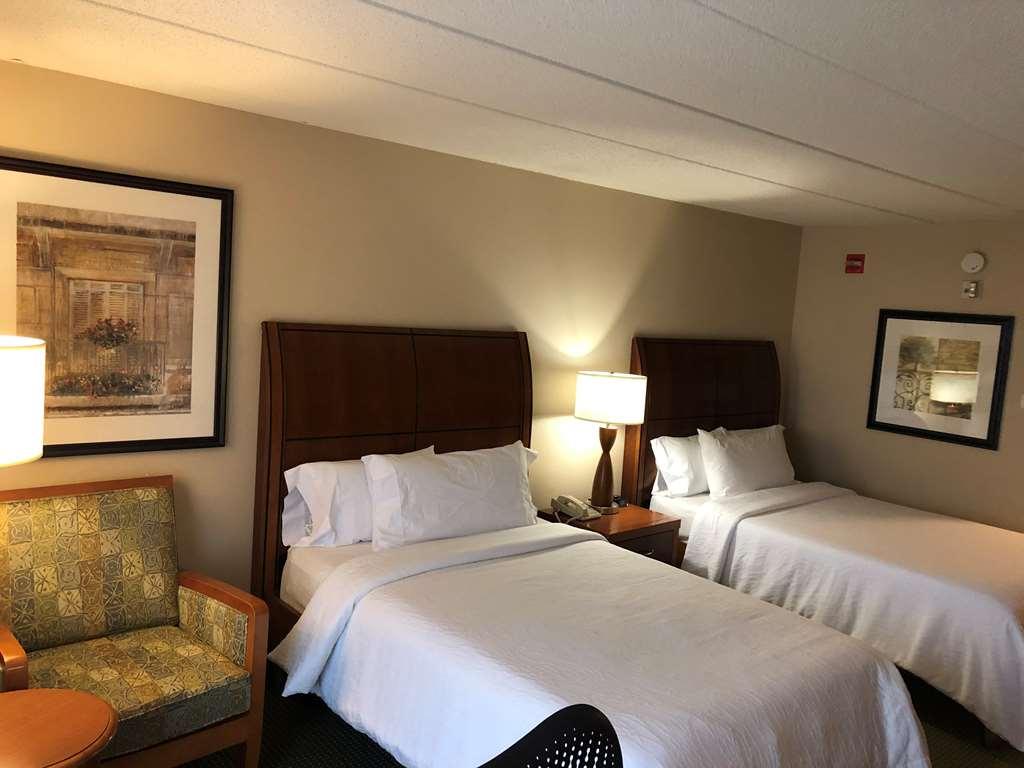 Hilton Garden Inn Addison Oda fotoğraf