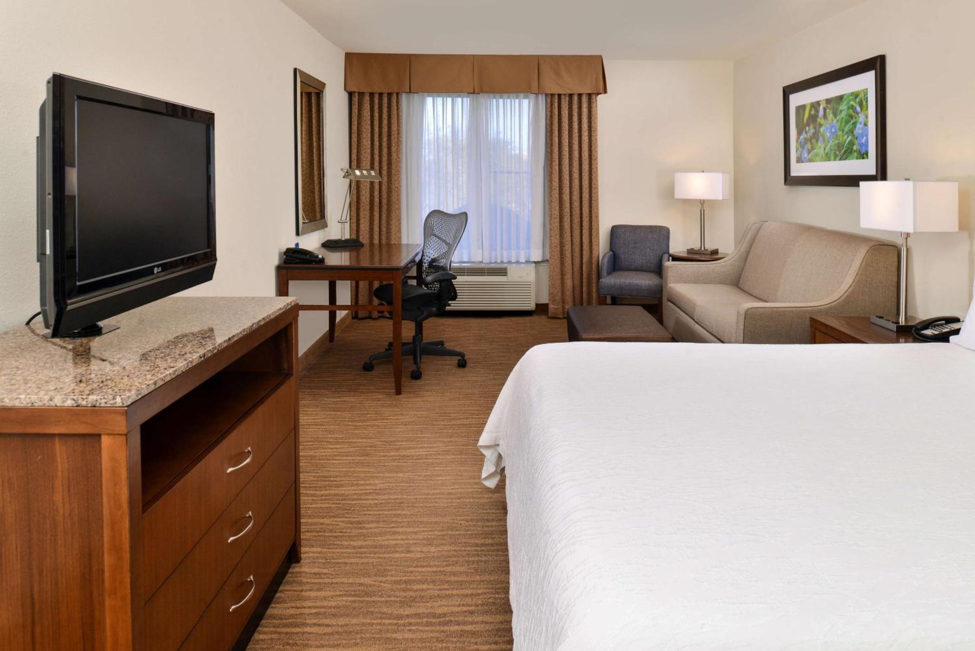 Hilton Garden Inn Addison Dış mekan fotoğraf