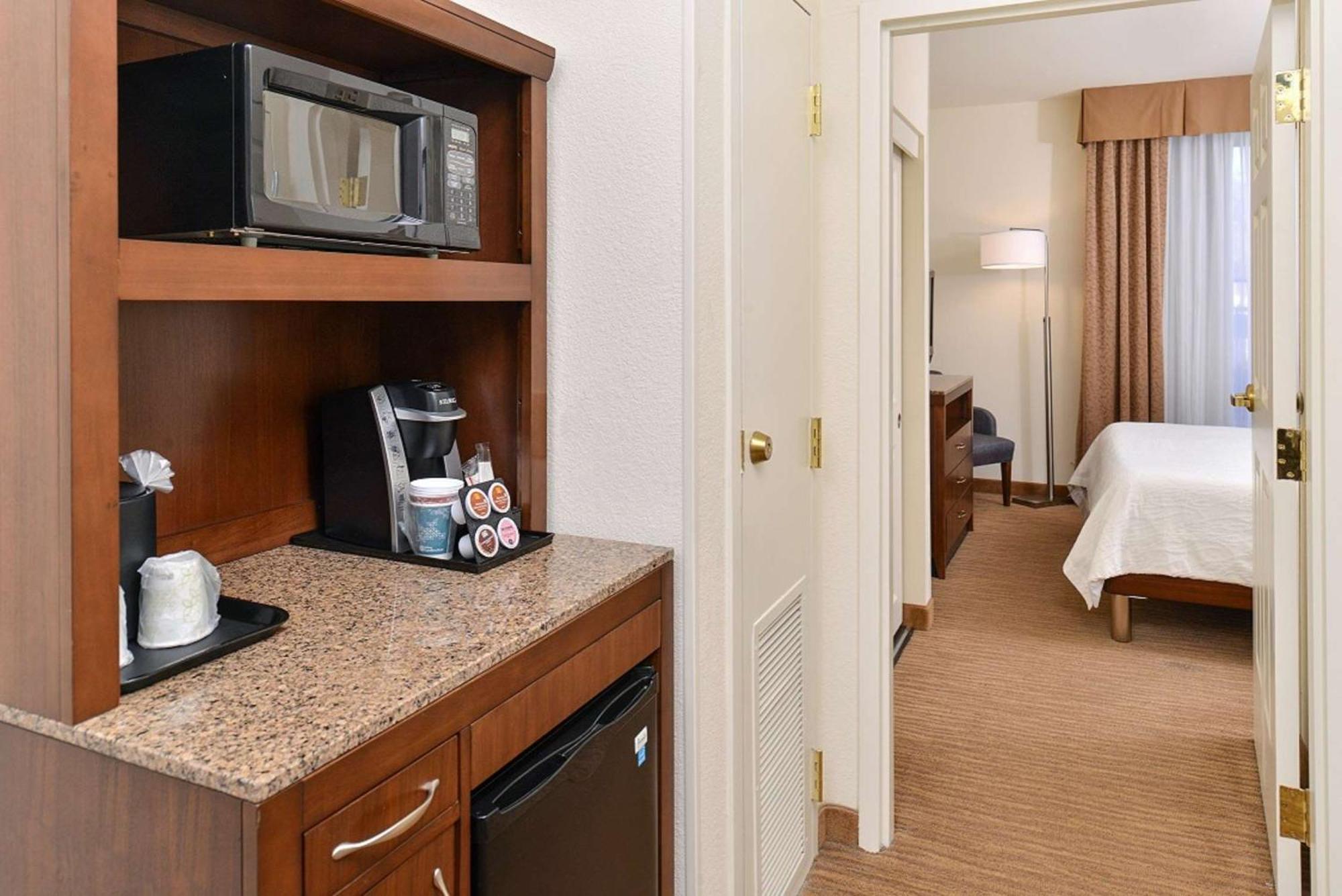 Hilton Garden Inn Addison Dış mekan fotoğraf