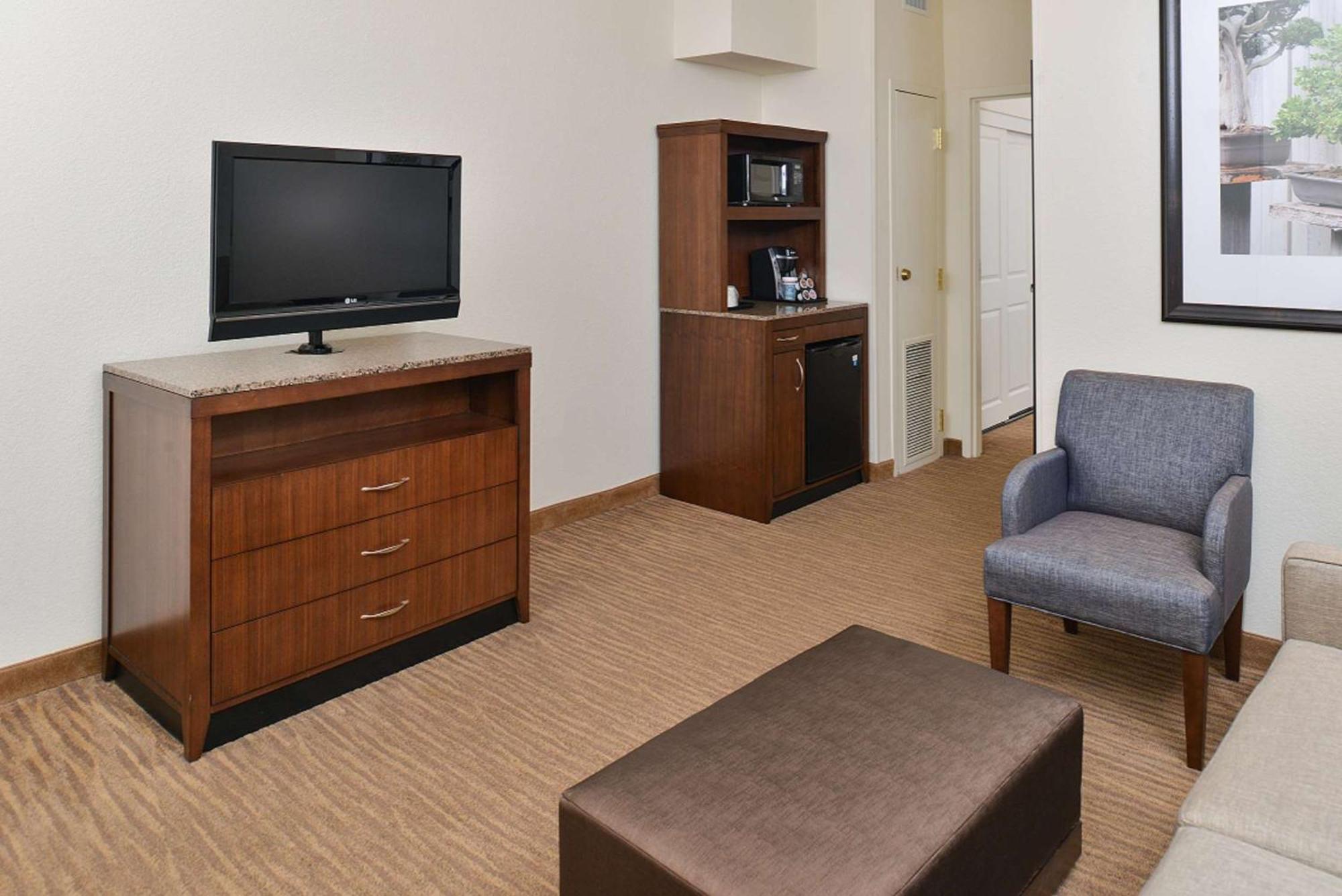 Hilton Garden Inn Addison Dış mekan fotoğraf