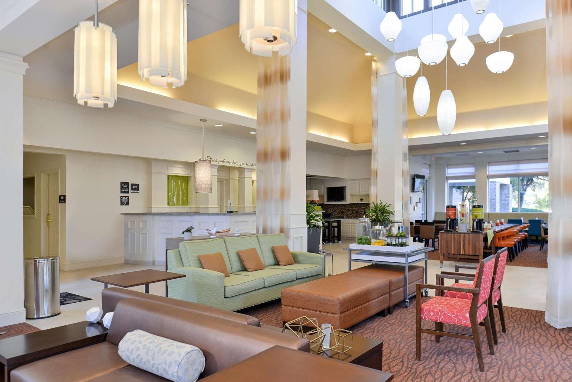 Hilton Garden Inn Addison Dış mekan fotoğraf