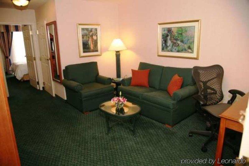 Hilton Garden Inn Addison Oda fotoğraf